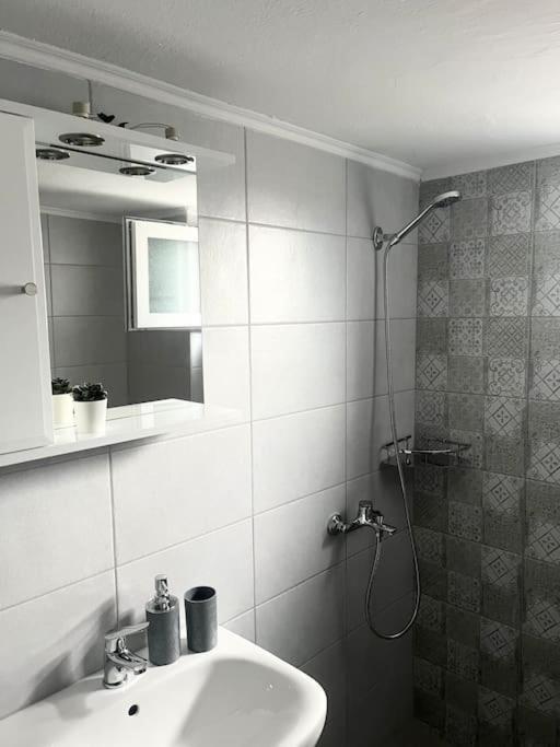 Апартаменти Eirini'S House Паралія-Діонісіу Екстер'єр фото